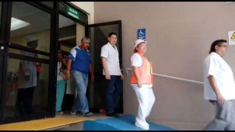 Realizan simulacro de incendio en clínica de Pemex