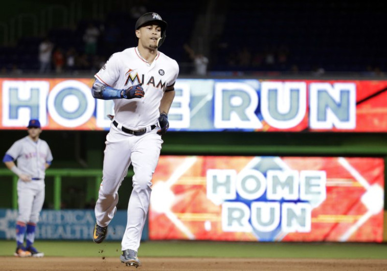 Giancarlo Stanton, nueva adquisición de los Yankees