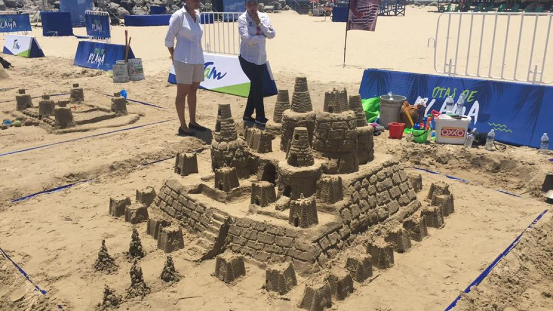 Llevan a cabo Concurso de Castillos de Arena en Playa Miramar