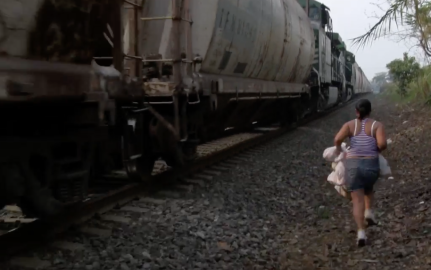 Entre caravanas y muros, "Llévate mis amores" llega a las plataformas digitales