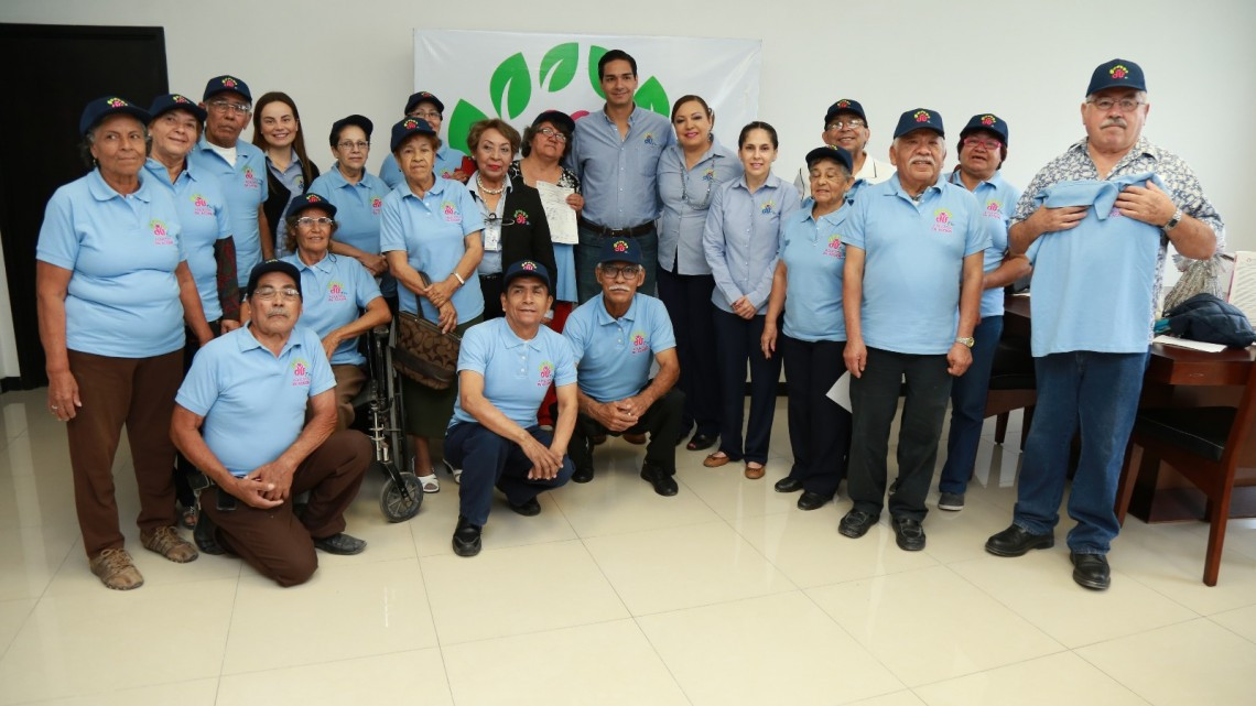 DIF entrega estímulos a vigilantes ecológicos 