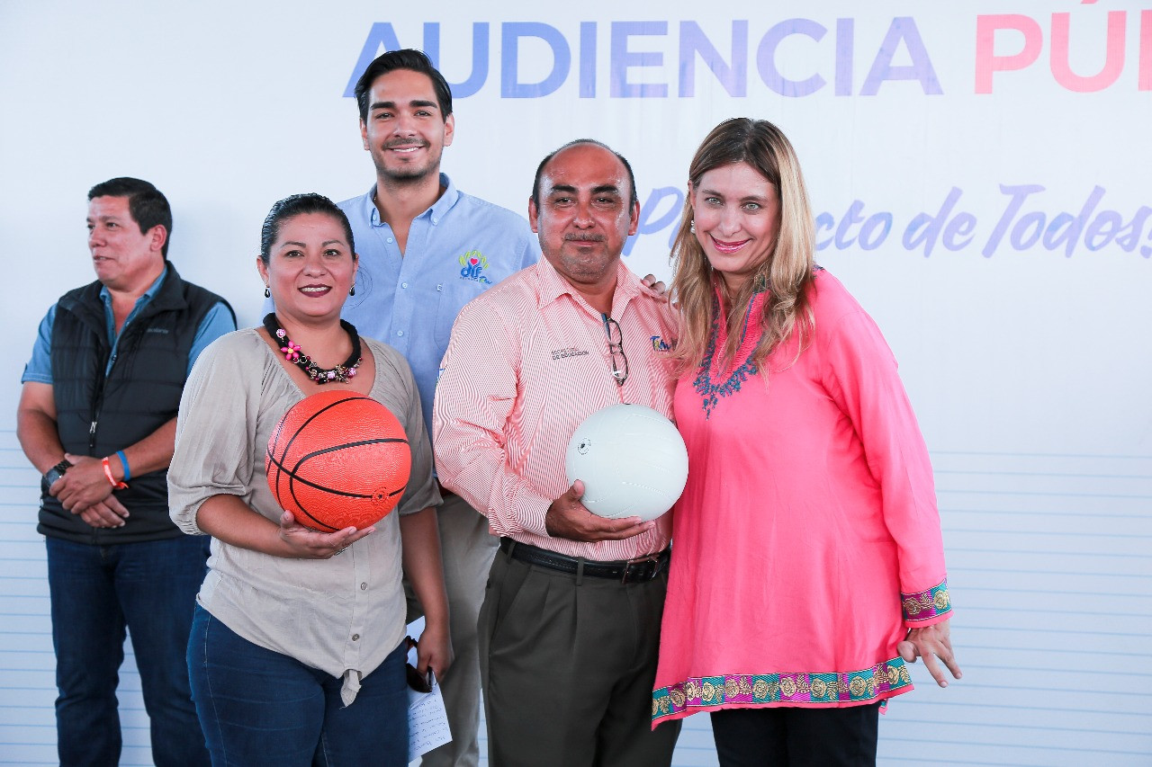 Acercan programas y servicios en Jarachina Sur