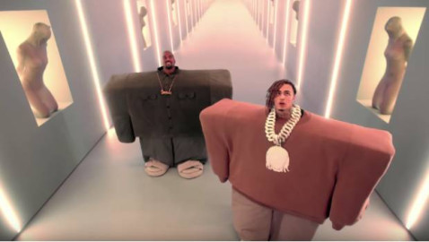 Kanye West rapea junto a Lil Pump con todo y botarga