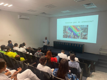 Realizan foro para combatir la discriminación hacia comunidad LGBT+ en el sector salud