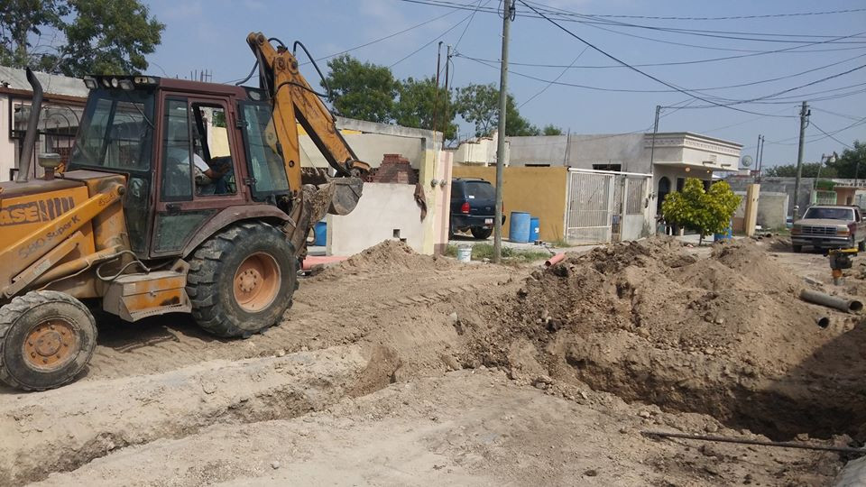 Continúan trabajos de pavimentación hidráulica