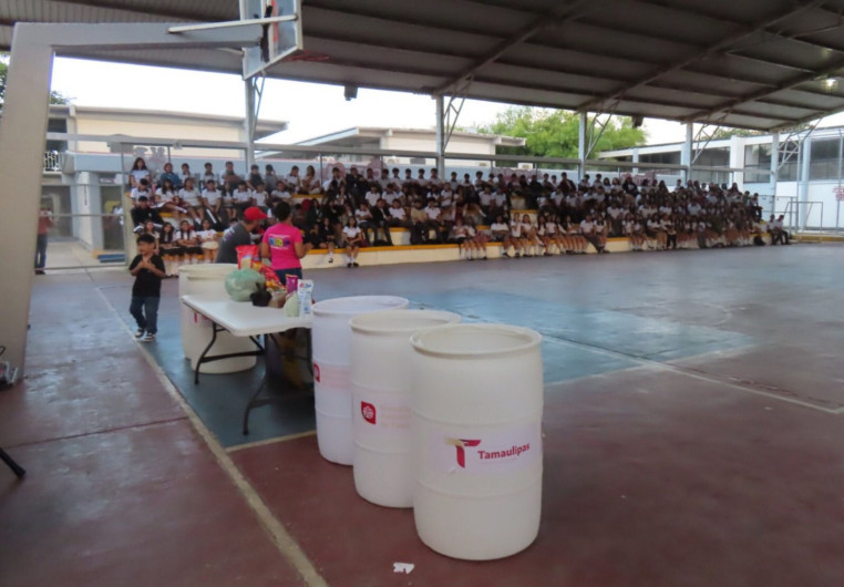 Fomentan valores de respeto animal y educación ambiental en el CBTis 24