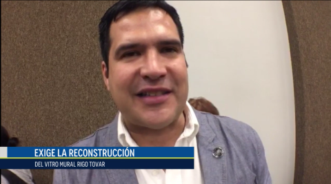 Regidor exige la reconstrucción del vitro mural Rigo Tovar 