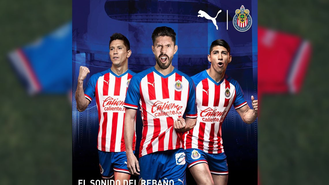 Chivas presenta sus nuevos uniformes 