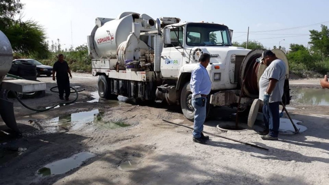 Comapa trabaja con equipo vactor