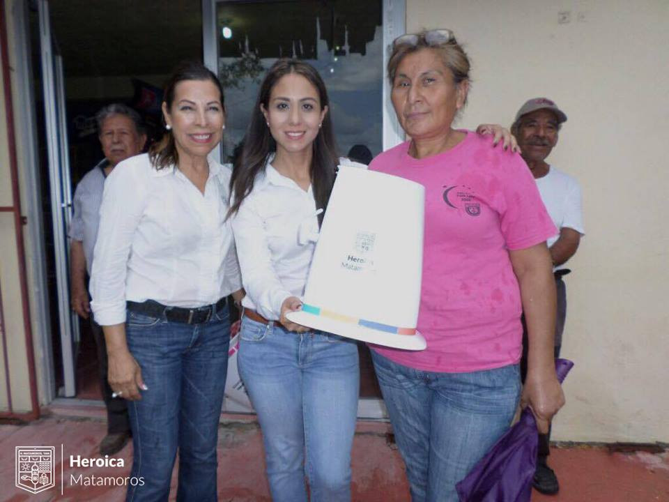 Ayuntamiento otorga porta garrafones a áreas rurales