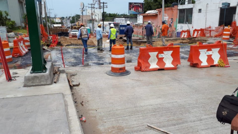 Se vuelve a inundar paso inferior vehicular San Pedro