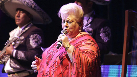 Paquita la del Barrio, estable tras ser hospitalizada 