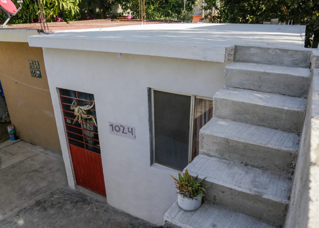 Combaten en Ciudad Madero el rezago social con entrega de más techos firmes