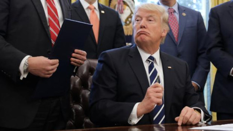 Niega Rusia contactos entre servicios de inteligencia y asesores de Trump