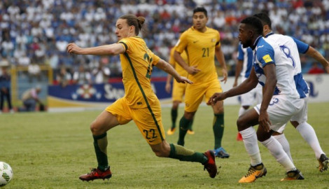 Honduras perdona en casa y boleto a Rusia se definirá en Sydney