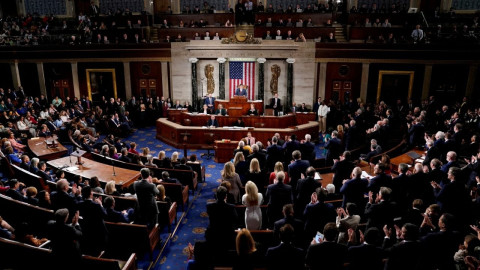 Senado de Estados Unidos aprueba resolución para revocar aranceles a Canadá