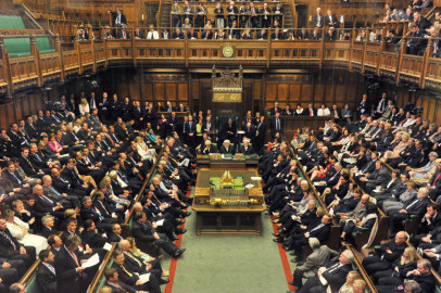 Analiza parlamento británico salida de UE