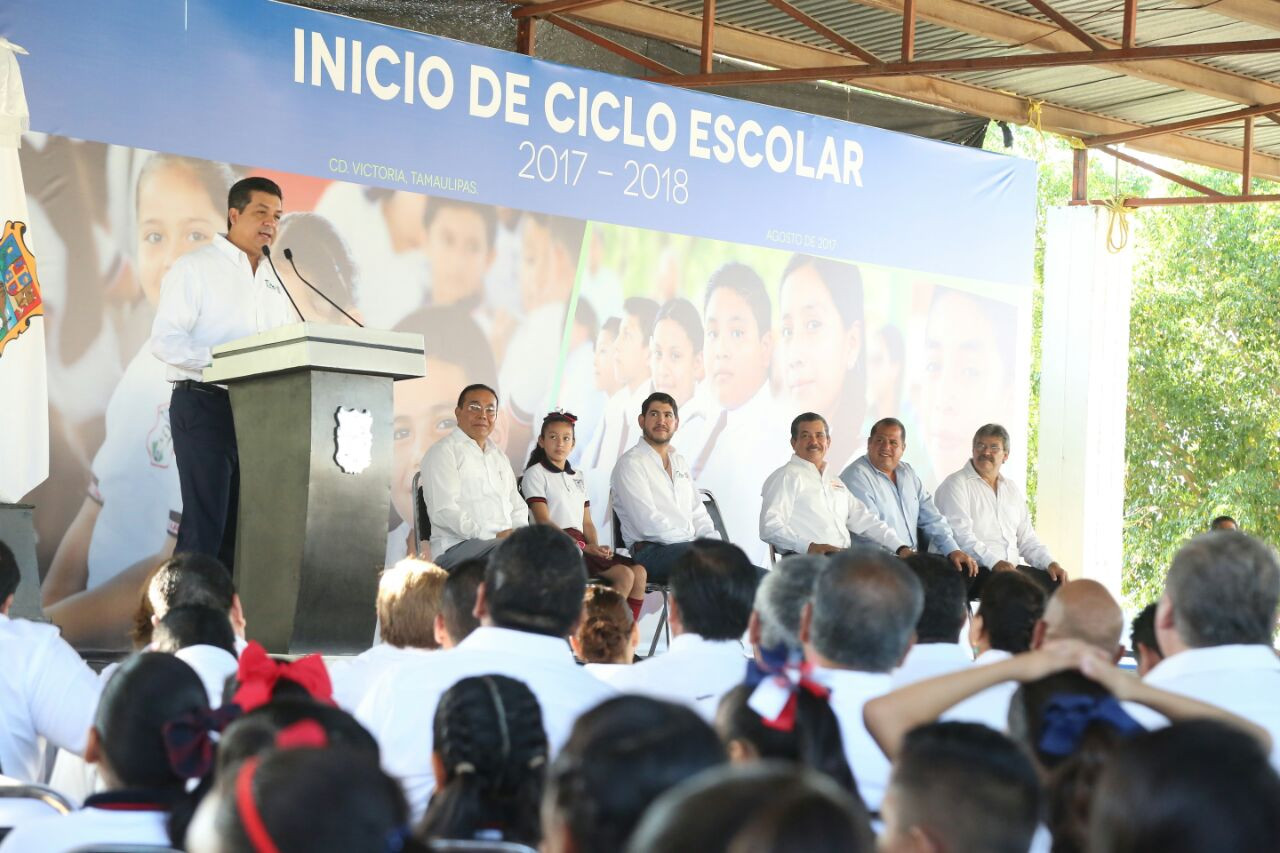 Inaugura Gobernador ciclo escolar 2017-2018 