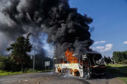 Cesan a mandos policiacos por operativo contra normalistas