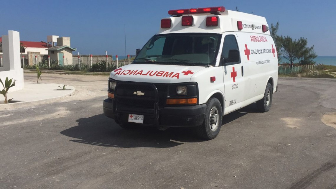 Pareja a punto de morir ahogados en playa Miramar