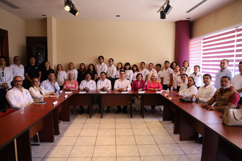 Firman convenio ITM e ICEST para servicio social y prácticas profesionales en beneficio de migrantes