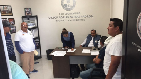 Gestionan descuento para trámite de licencia a operadores de transporte público