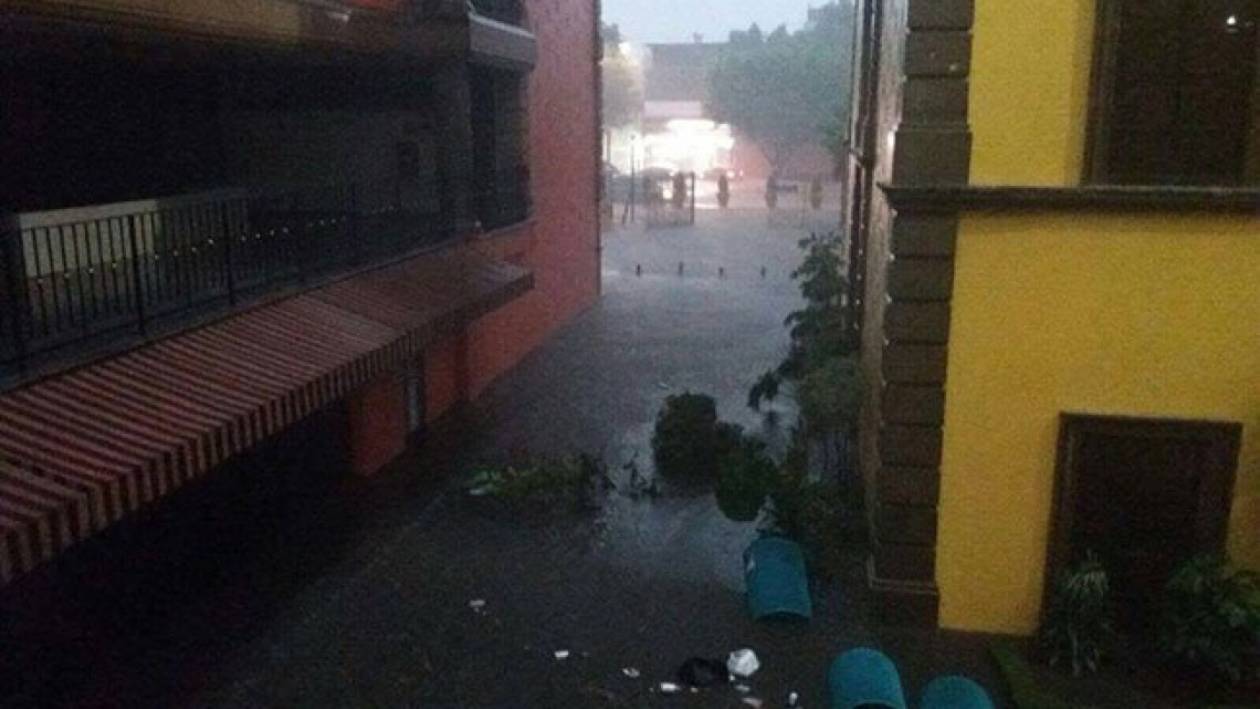 Registran daños en CDMX por fuertes lluvias