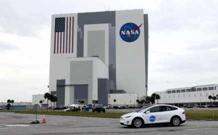 Enviará Nasa robot a la Luna en busca de hielo 