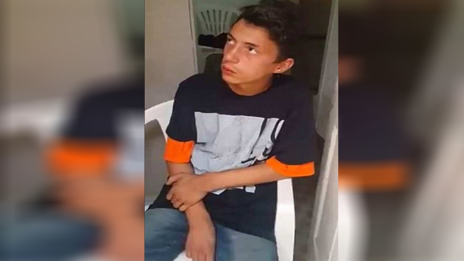 Tatúan a la fuerza a joven drogadicto que robó 