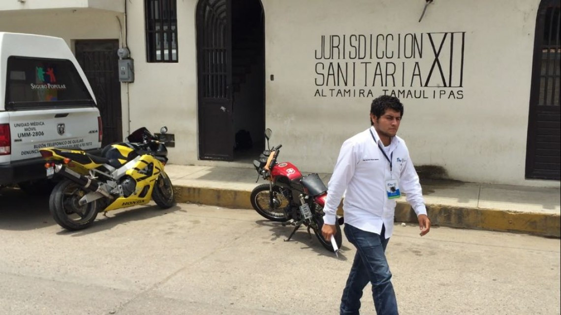 Empleados de salud insisten en plazas laborales