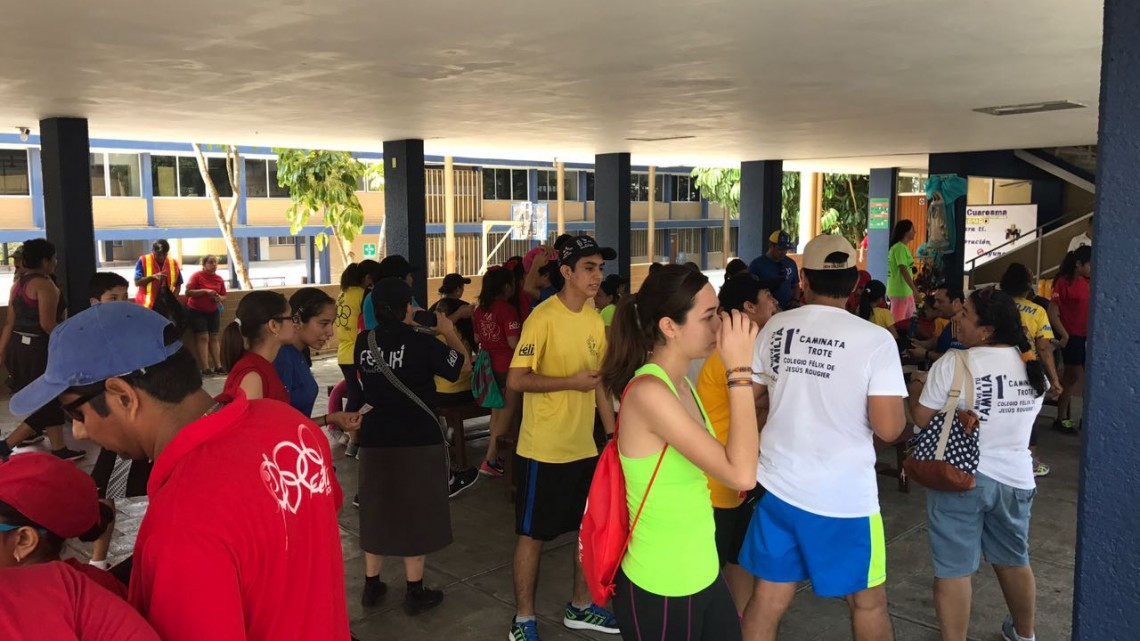 Realiza Colegio Félix de Jesús Rougier caminata del Recuerdo 
