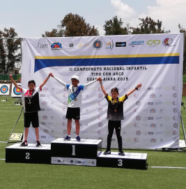 Regresan arqueros con medallas del campeonato Nacional