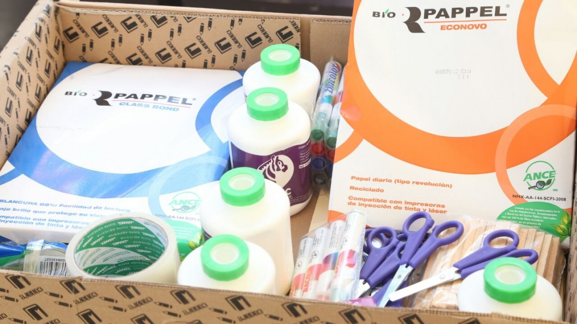 Municipio 600 paquetes de útiles escolares