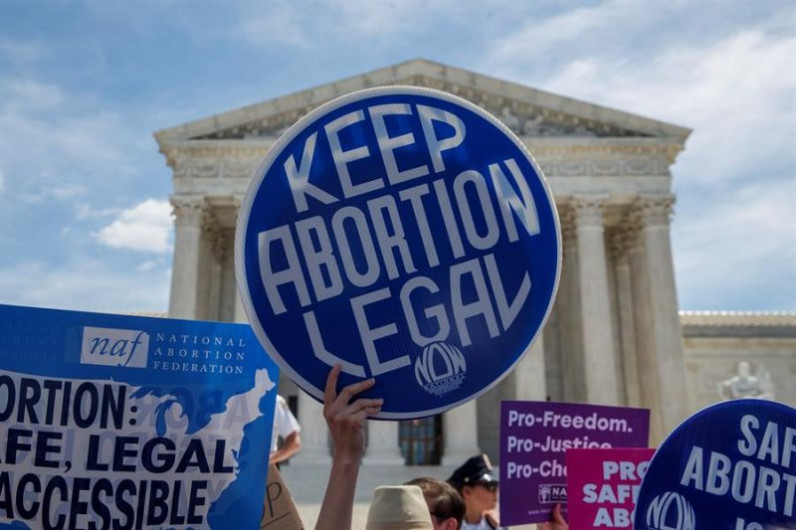 Texas: entra en vigor ley de aborto; implicados podrían enfrentar hasta cadena perpetua 