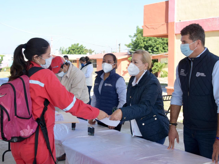 Refrenda Alma Laura Amparán compromiso con los estudiantes altamirenses