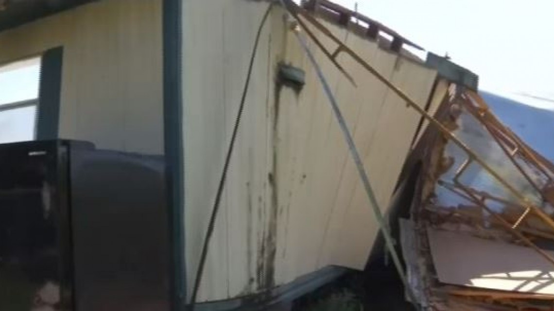 Familia pide ayuda tras perder su hogar