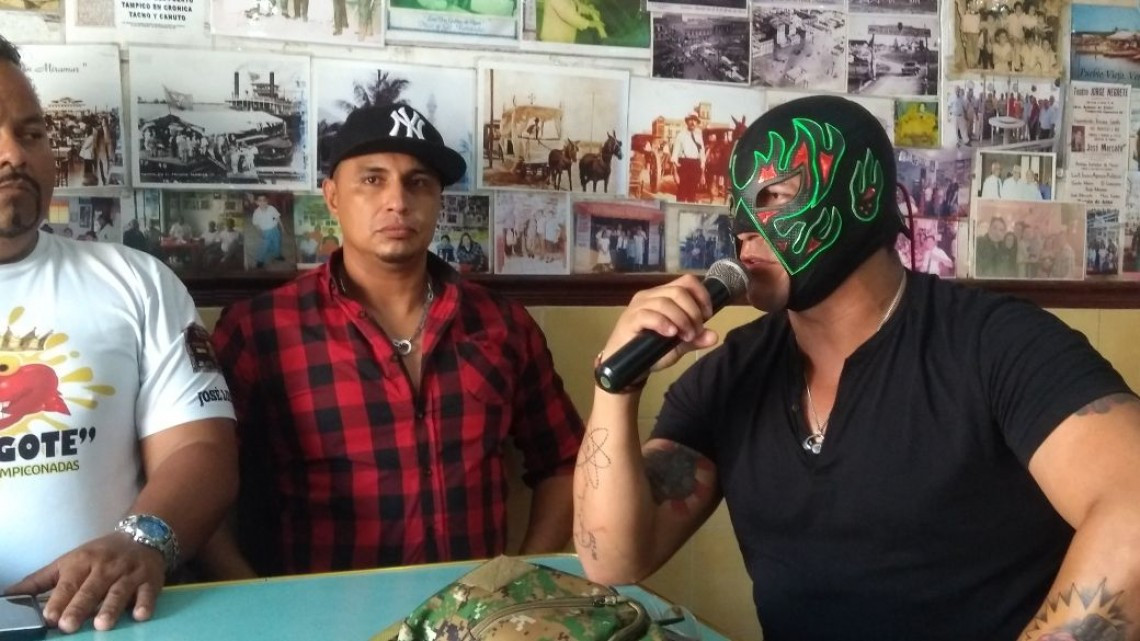 Lucha libre para celebrar el día del niño en Madero
