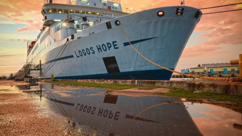 Todo listo para recibir a "Logos Hope" la biblioteca flotante