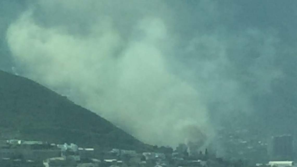 Se registra incendio en Planetario Alfa de San Pedro, NL