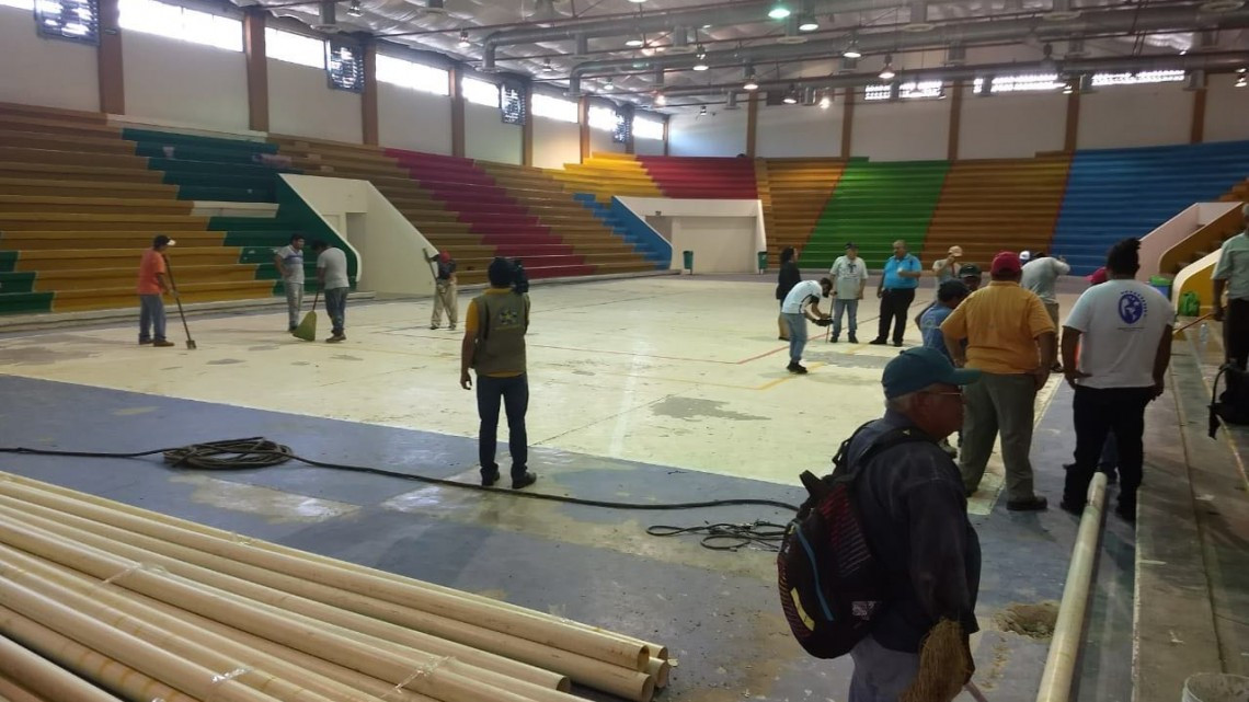 Supervisa Alcaldesa trabajos de remodelación del Auditorio Municipal