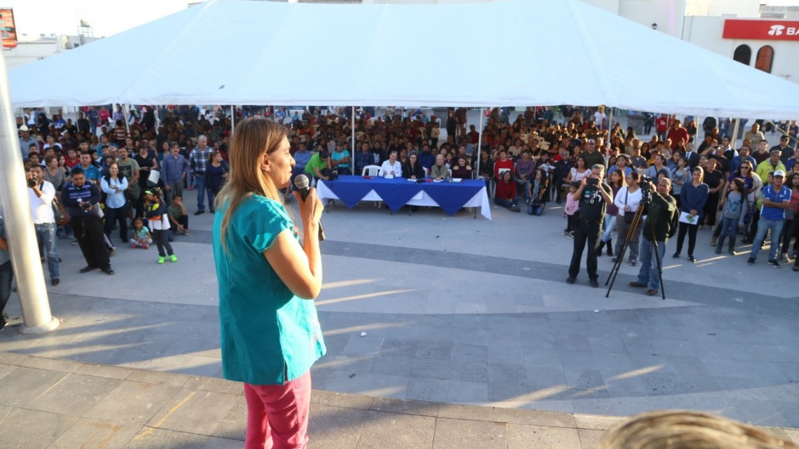 Celebran más de 2 mil personas el "Día de Muertos"