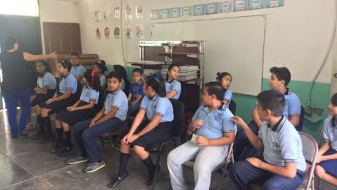 Solicita primaria donación de libros