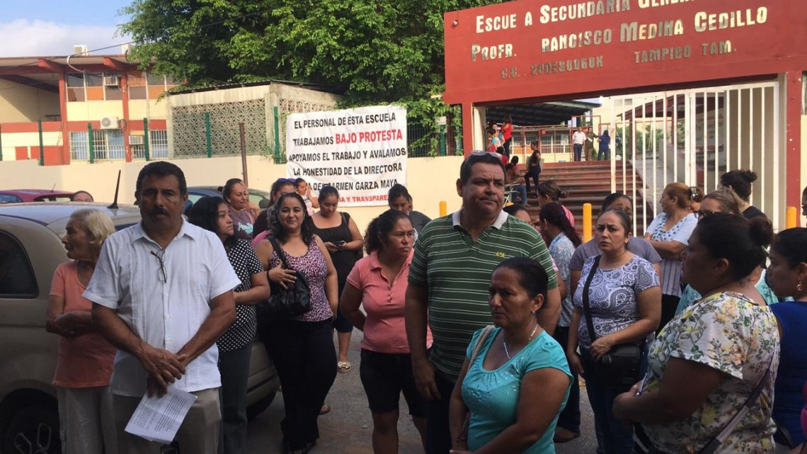 Estalla violencia en secundaria 7 tras salida de directora 