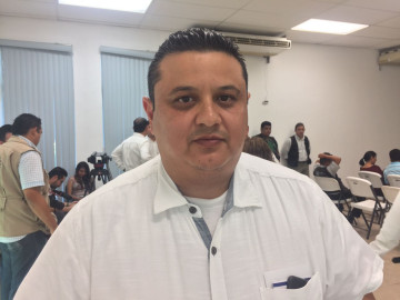 Donará regidor su salario y la mitad del aguinaldo 