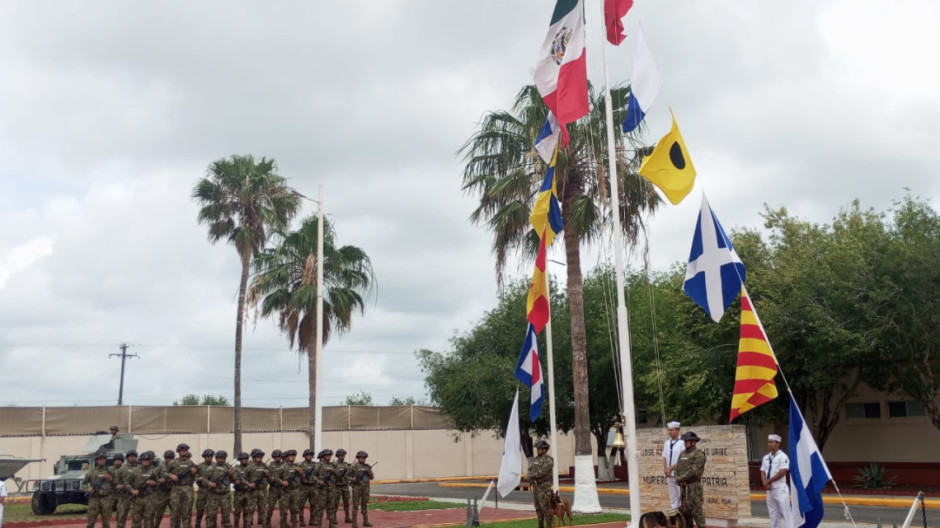 43 jóvenes marineros toman protesta y Jura de Bandera en Matamoros