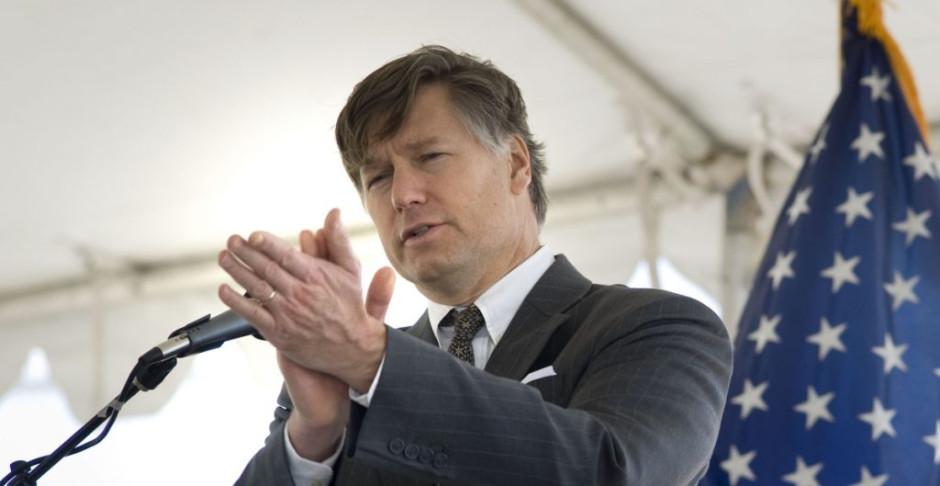 Landau pide a connacionales no hacer viajes no esenciales