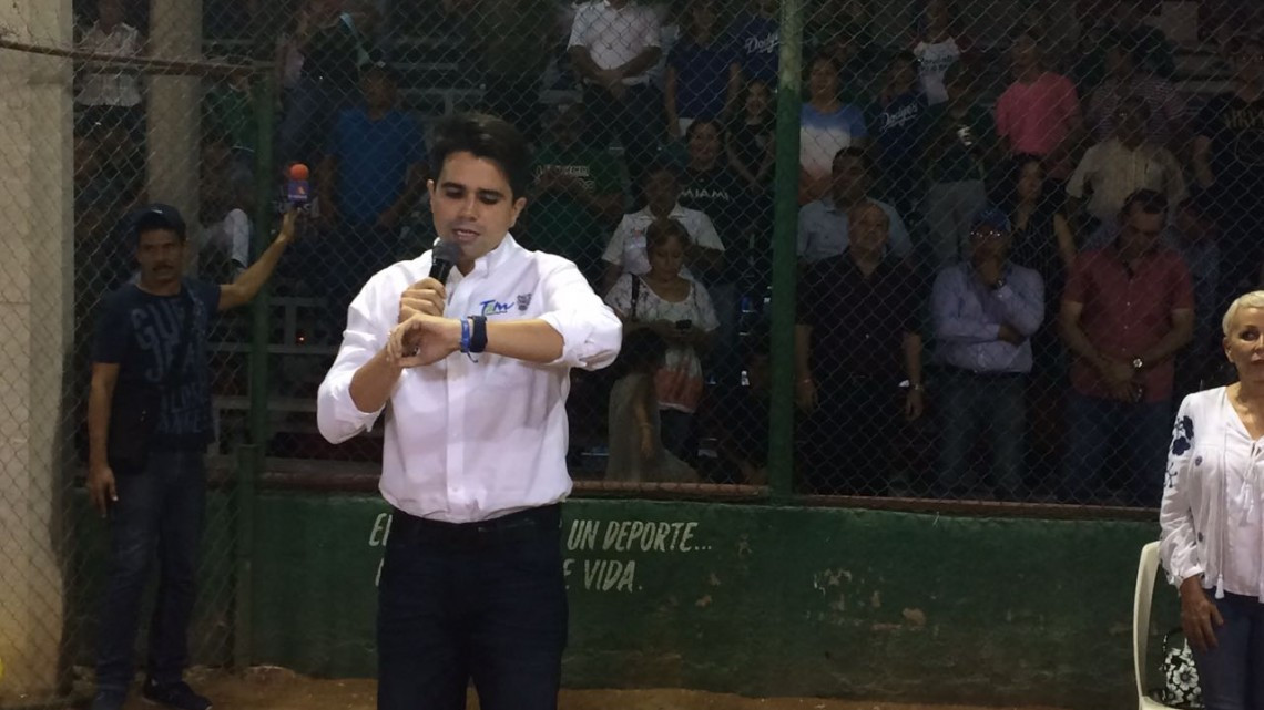 México vence por nocaut a Perú en su debut en CPB