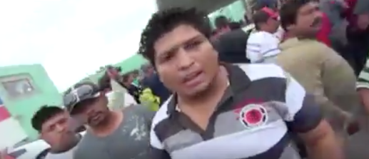 Taxistas agreden a periodista   