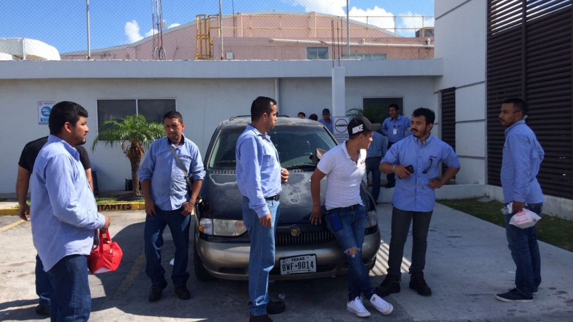 Obreros paran labores en Arkema