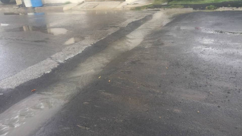 Construyen canaletas para evitar inundaciones